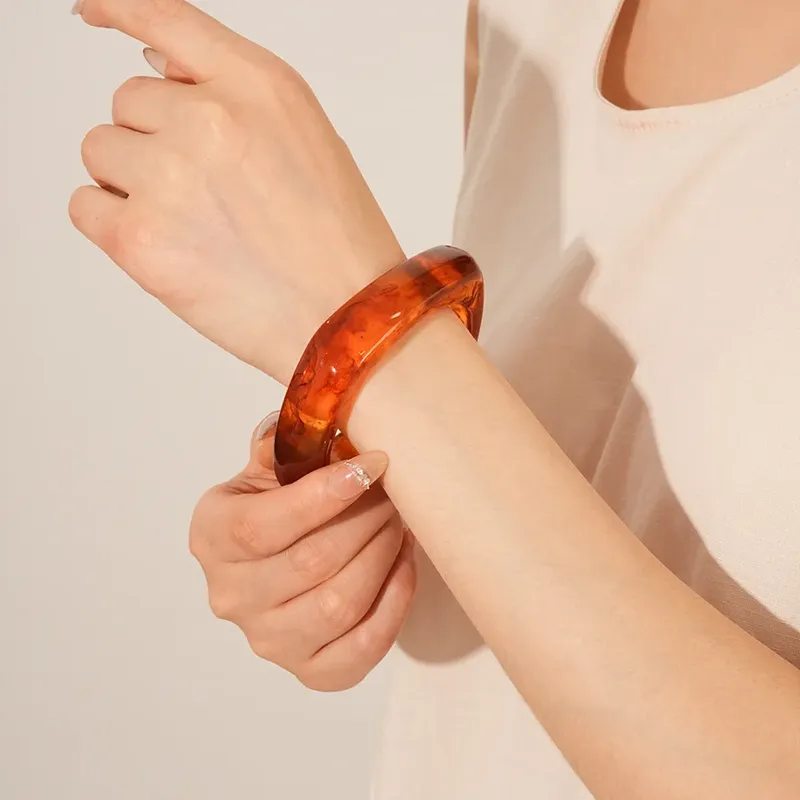 Kaffee Große Unregelmäßige Quadratische Breite Acryl Armreifen für Frauen Aussage Harz Chunky Armbänder Paar Vintage Punk Schmuck Geschenke F