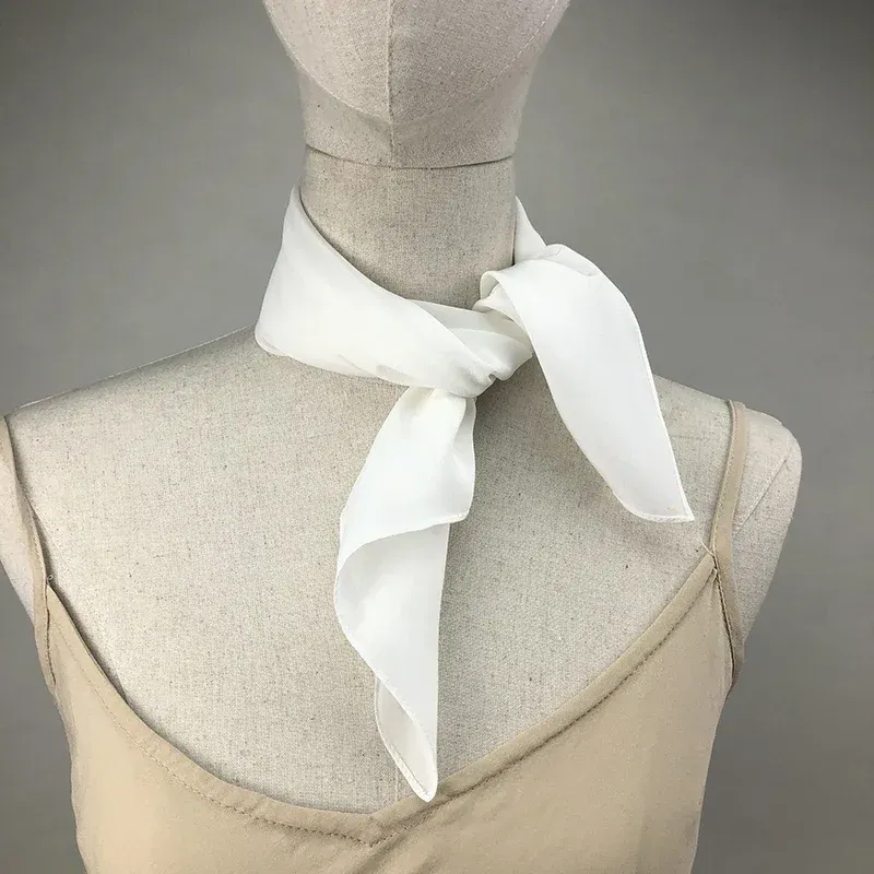 Neue Frauen Seidenschal Square Neck Schals Dame Weiß Solide Bandana Haarband Kopftuch für DIY Malerei