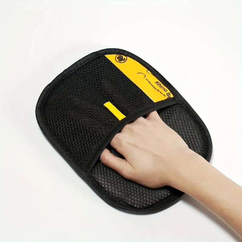 Upgrade Edition Statische Haarentfernungshandschuhe für große Haustiere – Katzenpflegehandschuhe aus schwarzem Polypropylen mit gelben Akzenten