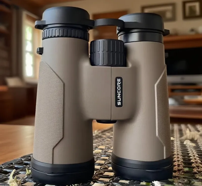 SUNCORE 10x42 Professionelles Fernglas mit klarerheit bei schwachem Licht, ideal für die Sternenbeobachtung, Vogelbeobachtung und Sportveranstaltungen