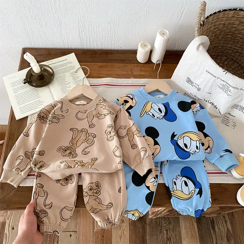 0–6 Jahre altes Disney-Langarm-Set für Kinder mit Mickey-Print-Sweatshirt, zweiteiliges Set zum Tragen eines süßen Kapuzenpullovers und Hosen