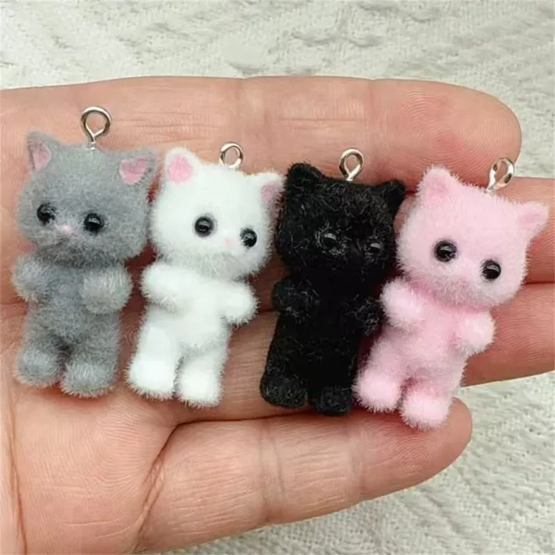 4 Stück Kawaii 3D Flauschige Beflockung Harz Katze Tier Charms Anhänger Bunte Schlüsselanhänger Halskette Anhänger DIY Handwerk Schmuckherstellung
