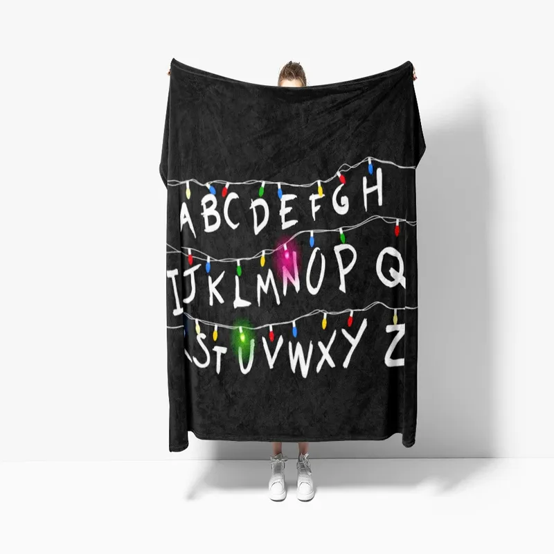 SSStranger Things Alphabet-Flanell-Überwurfdecke, Bett, Zuhause, Büro, Nickerchendecke, Reisen, Camping, Picknickdecke, weiches Dekor