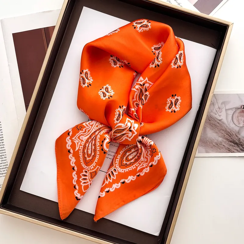 Neue 70 cm Platz Paisley Print Platz Silk Schal Lässig Elegante Dünne Atmungsaktive Hals Frauen Winddicht Kopf Wrap Haar Schals