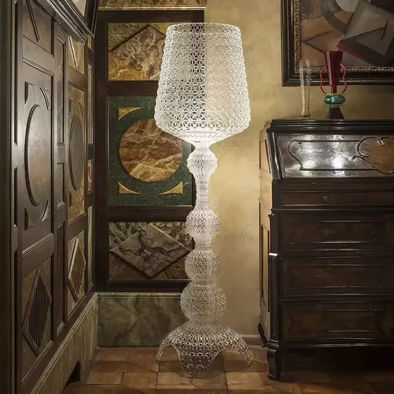 Italien Kelch Acryl Hohl Innen Stehlampe, High-End Wohnzimmer Schlafzimmer Ausstellungshalle, LED Atmosphärische Schreibtischlampe Home Decor