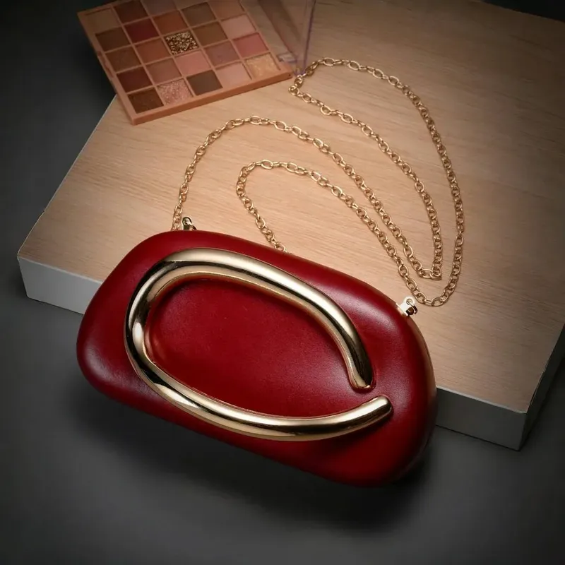 Damen-Umhängetasche, Umhängetasche für den Abend, Handtasche mit Kettendesign, stilvolles Damen-Accessoire für Partys und Veranstaltungen