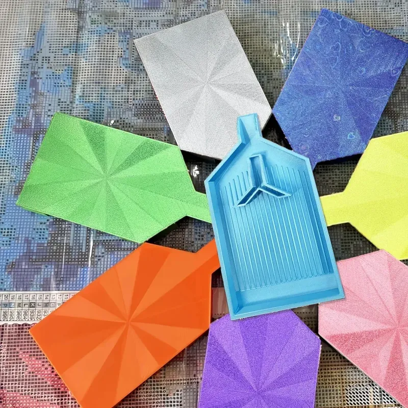 Neue große Aufbewahrungsbox für Diamantmalerei-Tablett mit Pop-up-Stecker in Y-Form für 5D-Diamantmalerei-Zubehör-Werkzeuge