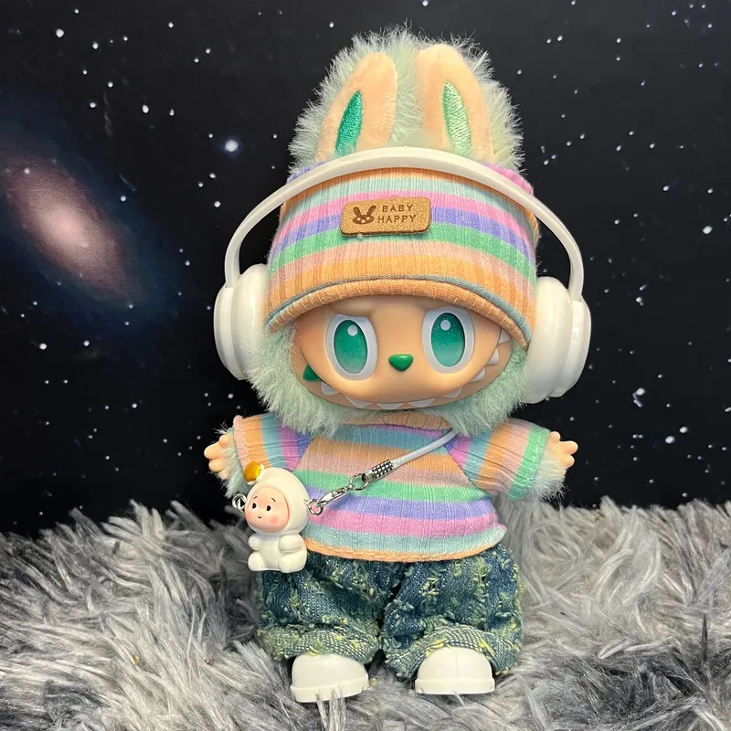 Tranquil Green Grape Komplettset für Labubu-Kleidung: Komplettes Outfit für 1.-3. Generation mit Hut, Hose, Schuhen, Kopfhörern und Charm-Zubehör - Perfekt für Sammler und Fans