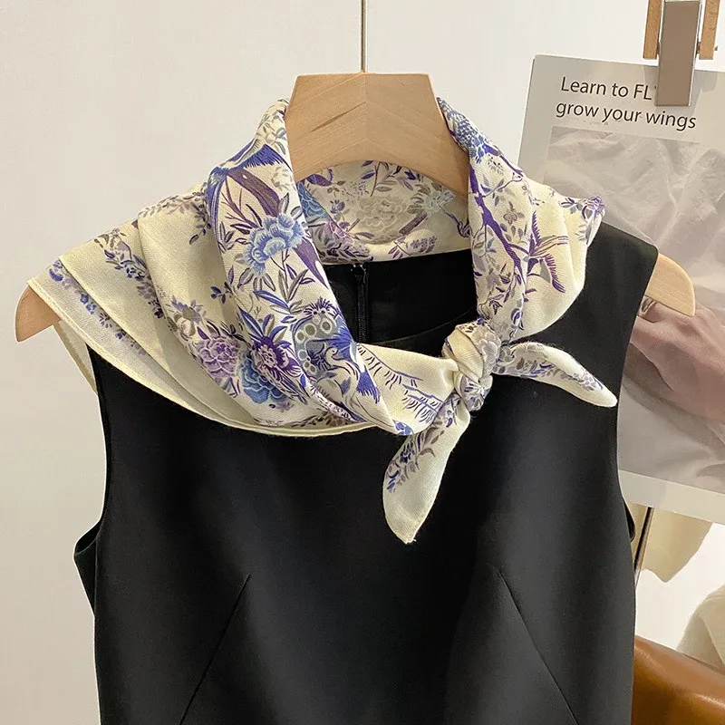 1 Stück 70cm Blattmuster Seidenschal für Damen, Simulierte Seide, Frisch und Vielseitig, Kopfbedeckung, Taschen-Accessoire, Kleidungszubehör, Quadratischer Schal - 3.26 EUR