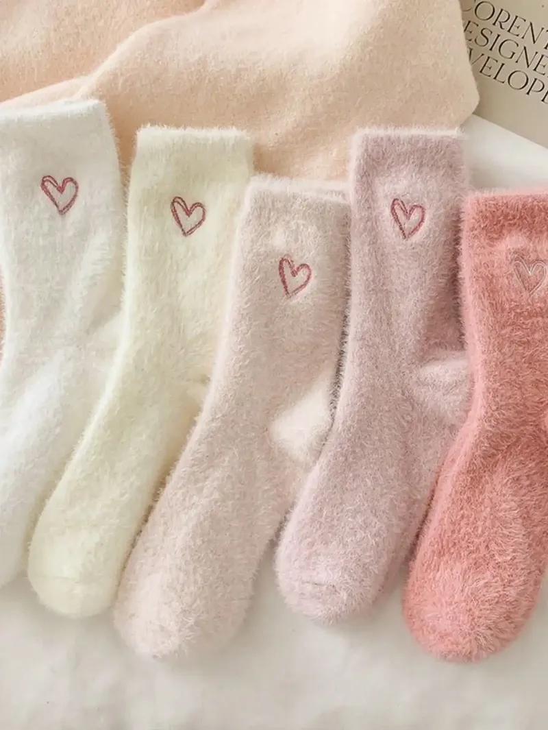 5 Paar verdickte Nerzsocken für Damen, rosa Herz-Stickerei, Plüsch, Nachtwäsche, einfarbig, warm, Mittelrohr, Herbst-Winter-Heimsocken