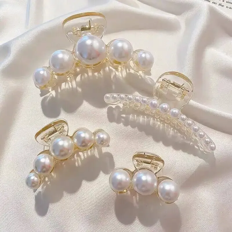 Elegante Imitation Perle Haar Klaue Clip Frauen Trendy Unregelmäßige Große Beige Haar Klemme Barrettes Für Mädchen Koreanische Haar Zubehör