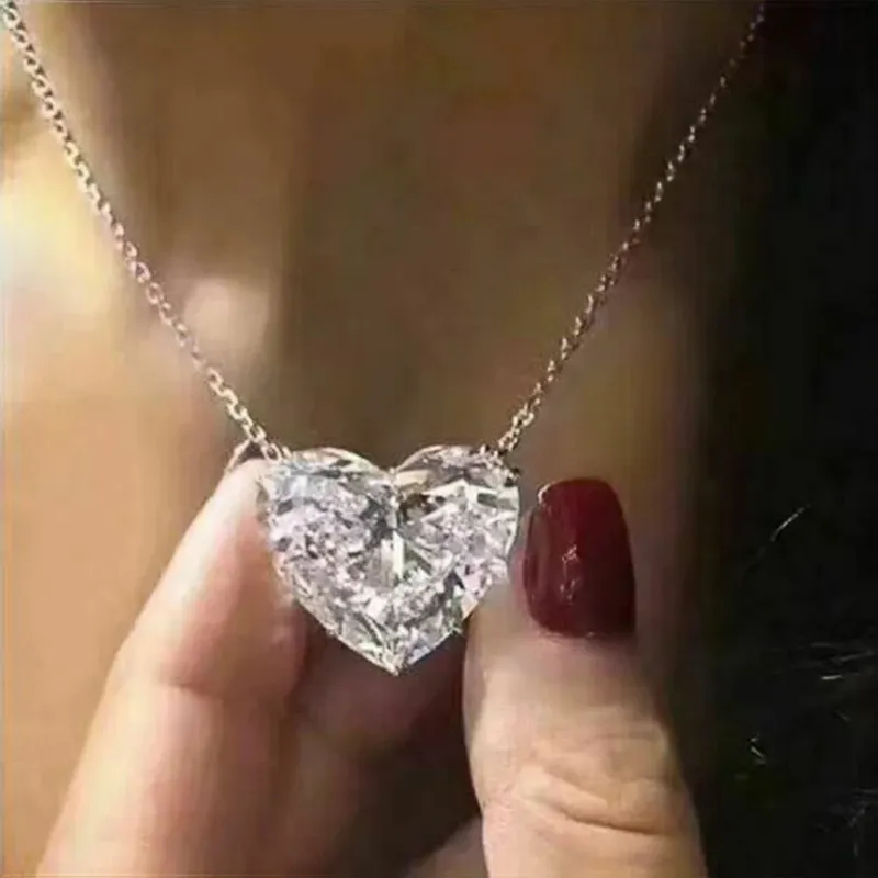 Huitan Luxus Große Herz CZ Frauen Anhänger Halsketten Einfache Vielseitige Weibliche Party Geschenk Täglichen Verschleiß Erklärung Schmuck Drop Shipping