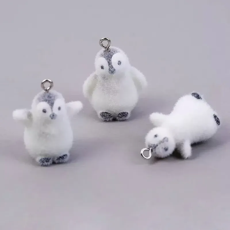 5 Stück Beflockung kleiner Pinguin Harz Charms Tier Anhänger DIY Telefonketten Schlüsselanhänger Ohrring Zubehör für Schmuckherstellung