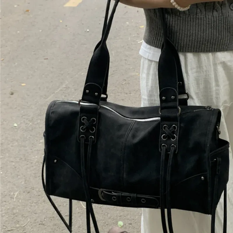 Retro frauen Motorrad Handtasche Marke Quaste Design High-end-Schulter Kissen Tasche Trendy Große Kapazität Unterarm Tasche frauen tasche