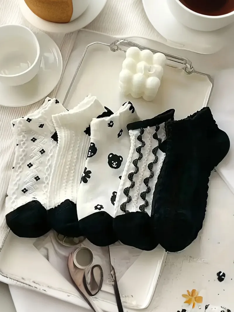 5-Paar Damen-Accessoires, Socken, Knöchelsocken, Stiefel, günstige Verkaufskleidung, Y2K, niedliche Sport-lustige Schuhe, Geschenk zum Valentinstag