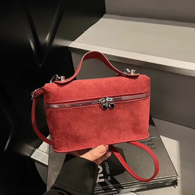 Neue trendige matte Umhängetasche, minimalistisches Box-Design, reine Farbgrifftasche für Damen, strukturierte, lässige und vielseitige Abendtaschen