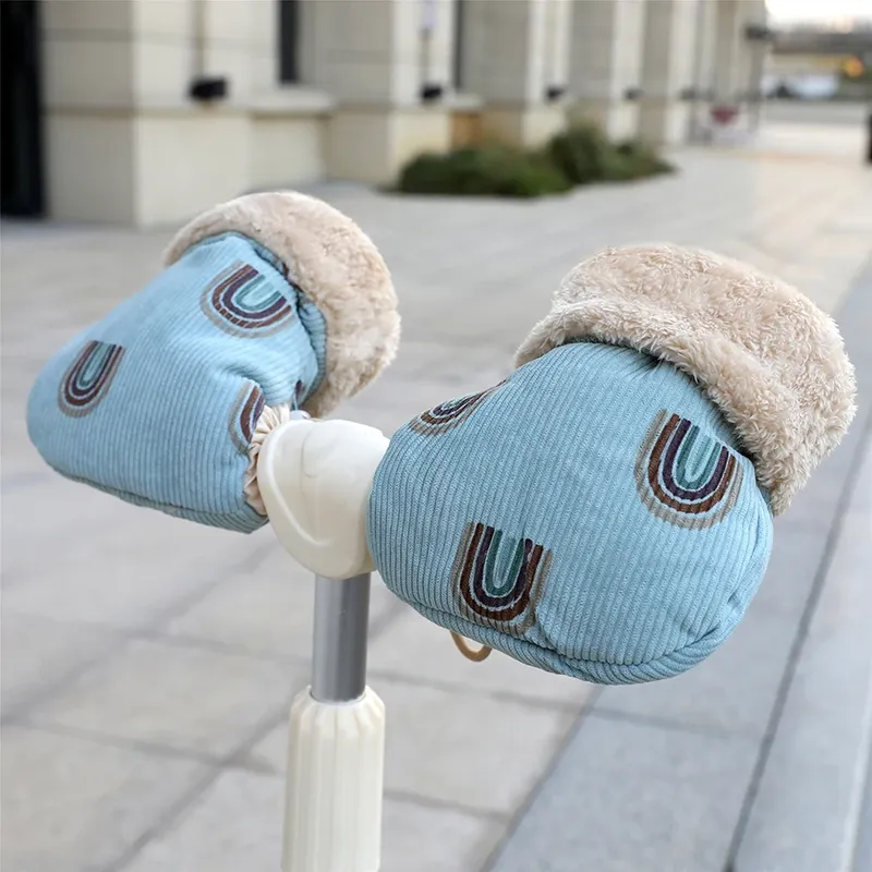 Winddichte Kinderwagen-Handschuhe für Kinder, Outdoor-Sport-Fäustlinge, Cartoon-bedruckte Händewärmer, Roller-Zubehör für den Winter