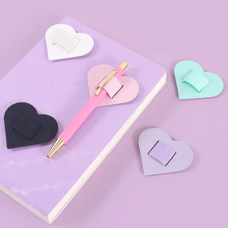 Selbstklebender Herz-Stiftclip-Halter für Notebooks, elastischer Schlaufen-Stifthalter für Journal, Planer, Tablet-Hülle, Leder-Stiftclip