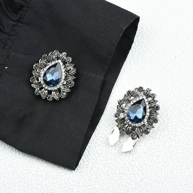 ICEYY 2PCS Gericht Stil Vintage Wasser Tropfen Metall Blume Frauen Taste Abdeckungen Set Manschettenknöpfe Taste Pins Kleidung Zubehör