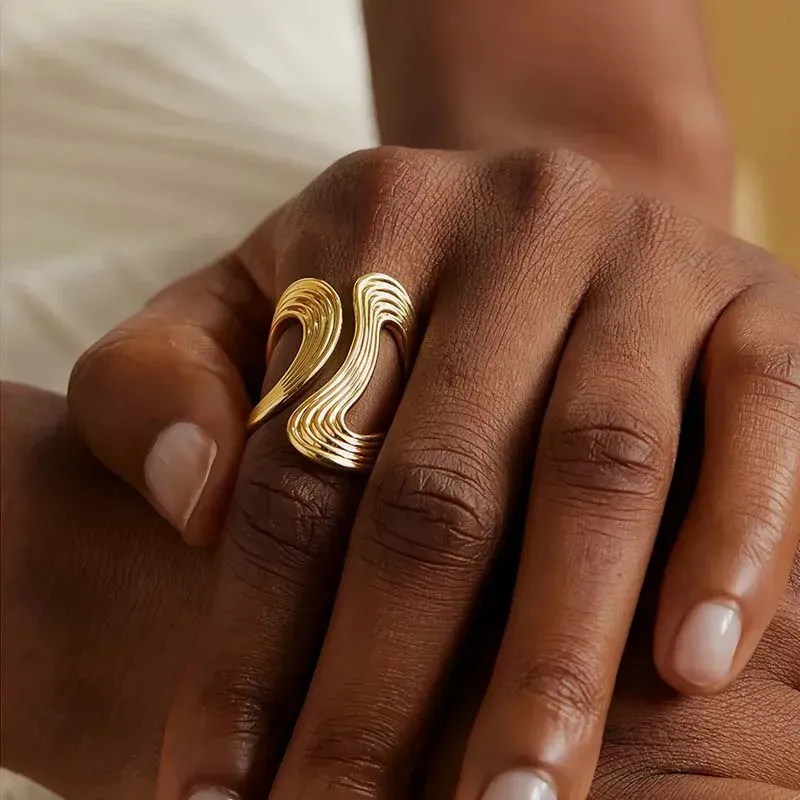 Rostfreier großer persönlicher Ring aus Edelstahl, stilvoller, kreativer, minimalistischer, wasserfester Statement-Schmuck aus Metall für Frauen