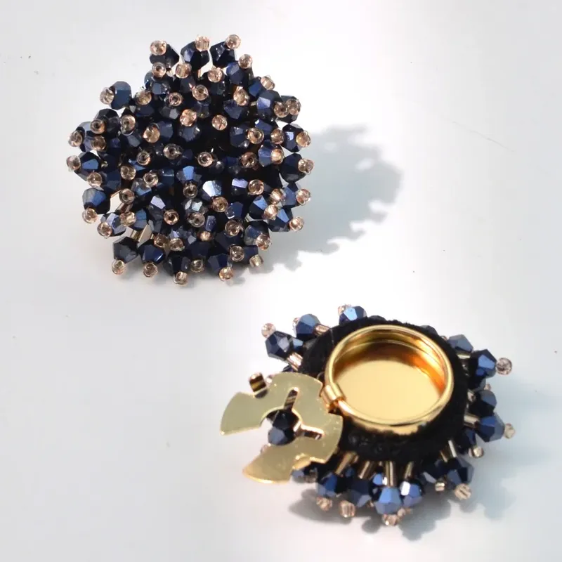 2 Stück elegante Knopfabdeckungen, handgefertigte Perlen-Kristall-Manschettenknöpfe für Damen, Hemdknopf-Clips, Schmuck, Dekoration, Zubehör