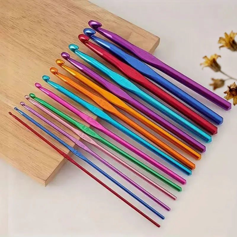 Mehrere Größen Zufällige Farben Stricknadel-Set Häkelnadel-Set Häkelnadeln zum Stricken Häkelset mit Nadeln zum Stricken