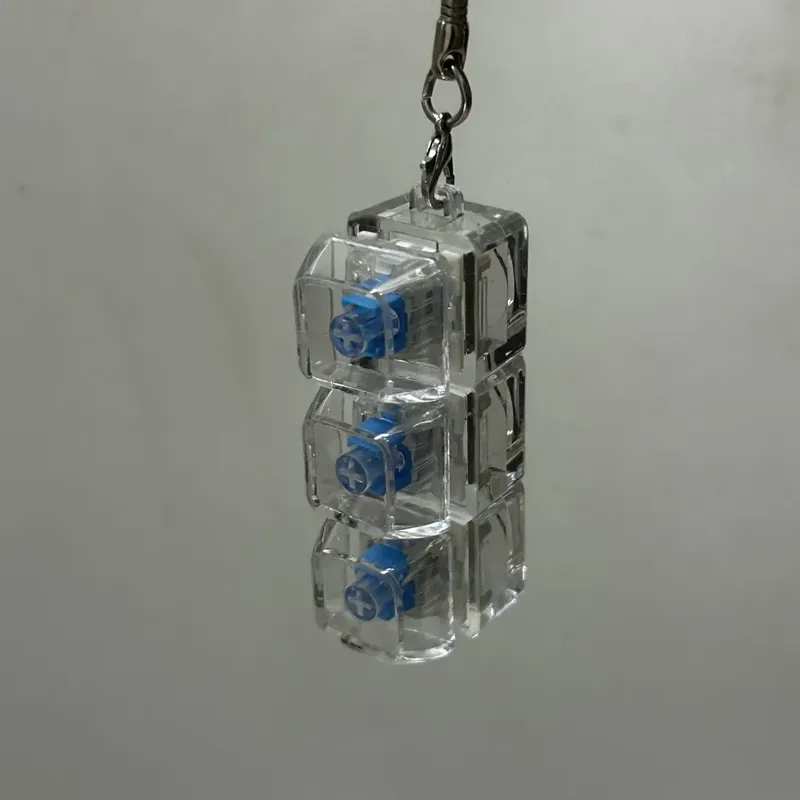 3/4 Tasten Finger Keyboard Keycap Stress Relief Fidget Schlüsselanhänger Anti-Stress Spielzeug Schlüsselknopf für Männer und Frauen