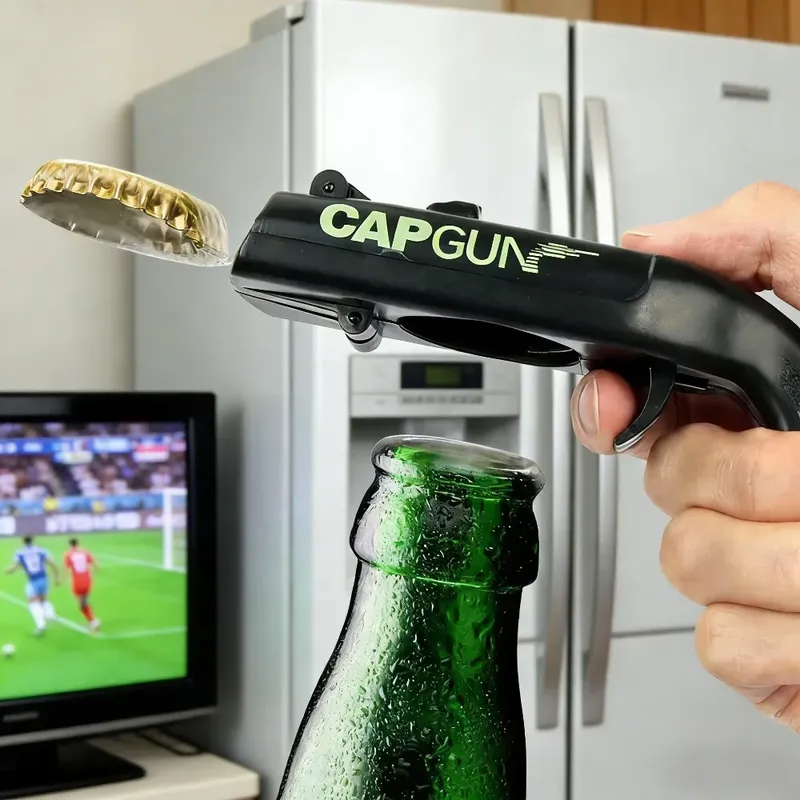 1/2/4 Stück Flaschenöffner Tragbare Kronkorken-Pistole Kreativer Fliegende-Kronkorken-Werfer Bieröffner Bar-Werkzeug Getränkeöffner in Kronkorken-Form