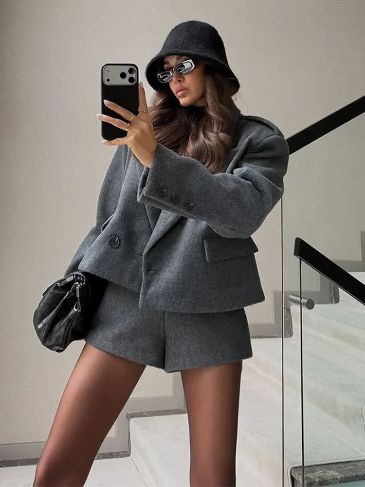 Hosen-Set für Damen, zweiteiliges Set, Mantel mit Reverskragen, übergroßes Blazer-Oberteil, passende hoch taillierte Mini-Shorts, Frühlingskleidung für Damen