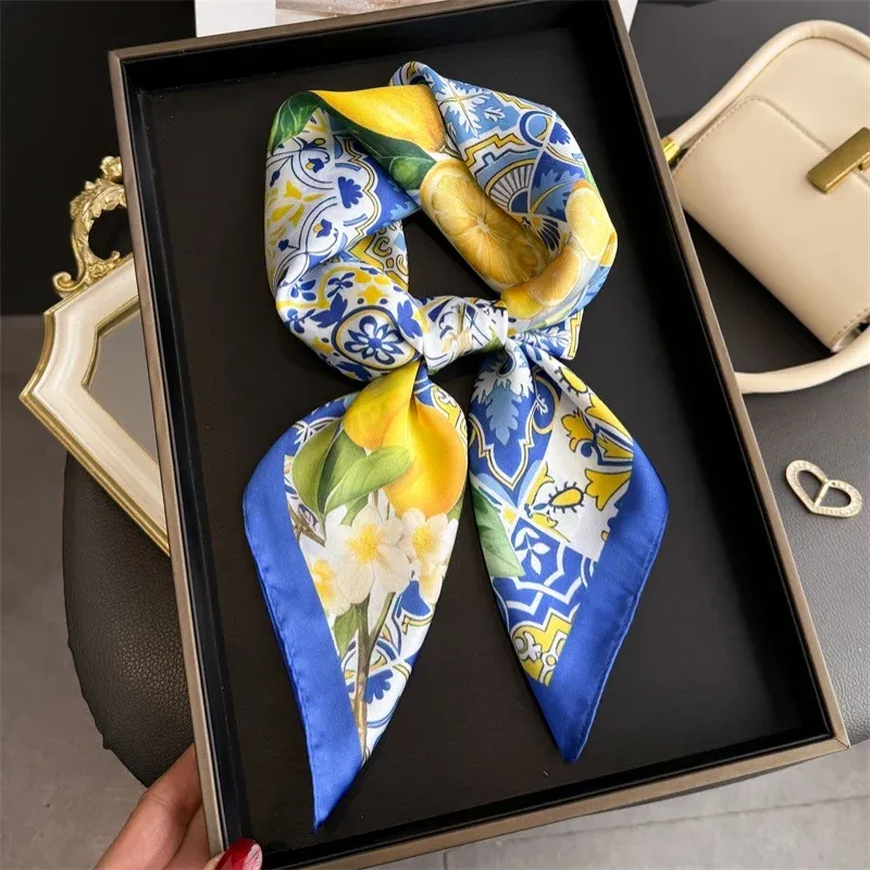 Quadratischer Seidenschal mit Zitronenmuster für Damen, luxuriöses, weiches Satin-Halstuch, dünner Halstuch, modischer Sonnenschutz-Kopftuch für Damen, Taschenband