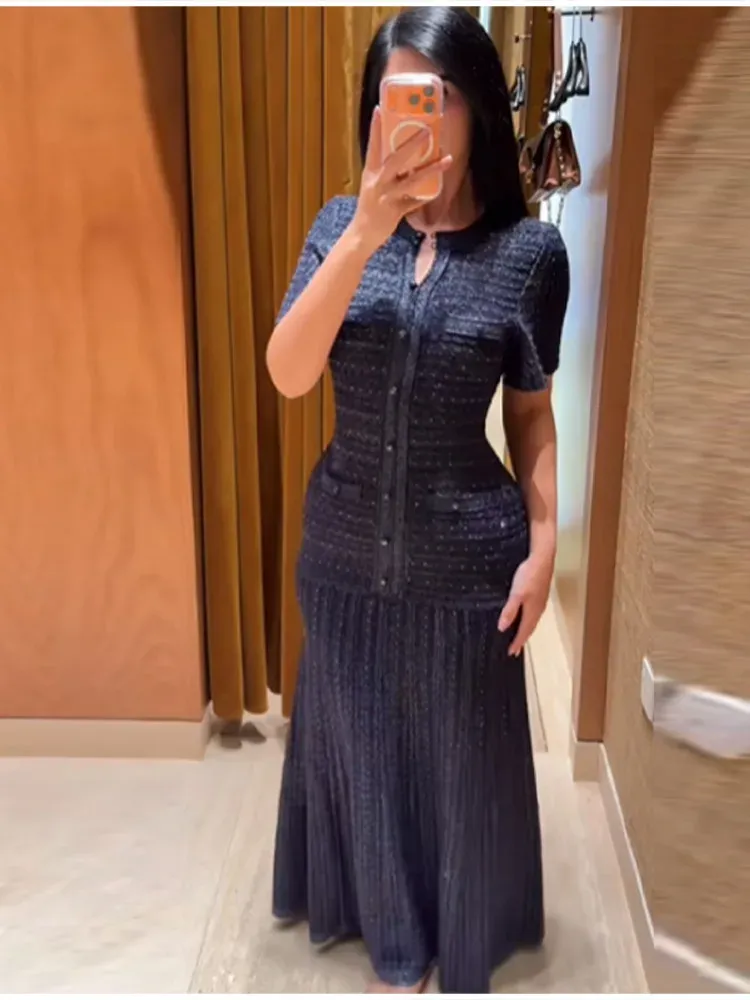 Gerafftes Pailletten-Maxikleid für Damen mit Rundhalsausschnitt und kurzen Ärmeln, gestricktes Kleid 2026 NEU, ausgehöhltes, einreihiges Midikleid