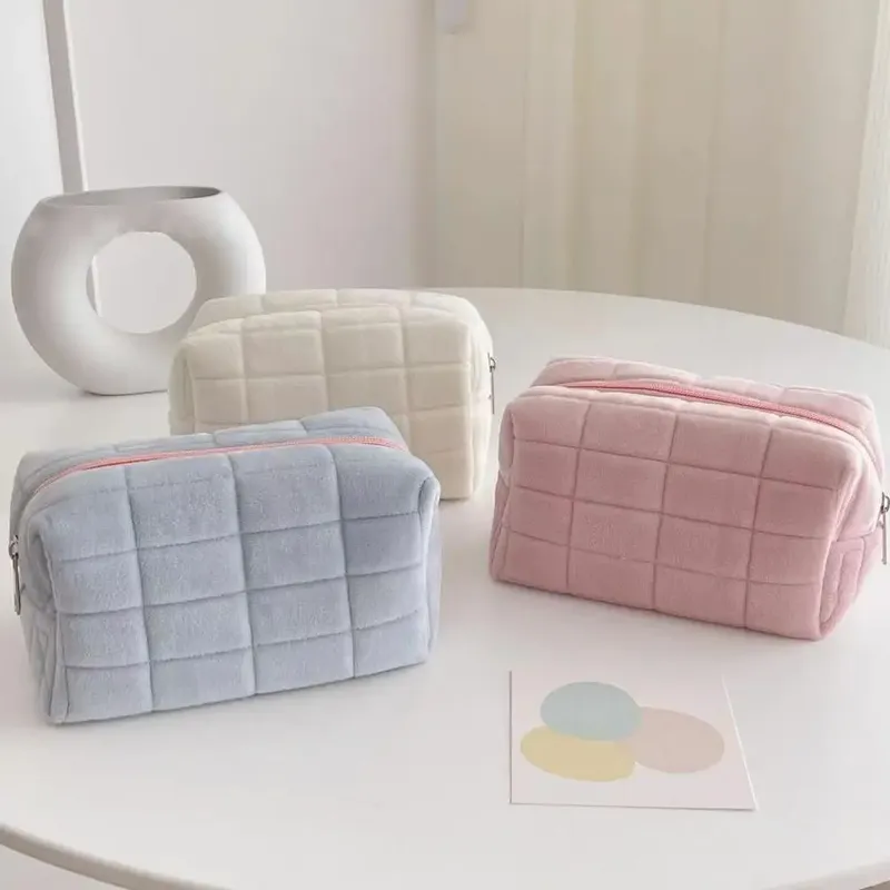Make-up-Organizer – Kosmetiktasche mit hoher Kapazität, mehreren Taschen, samtkariert, zum Stressabbau, Reise-Kulturbeutel für Damen