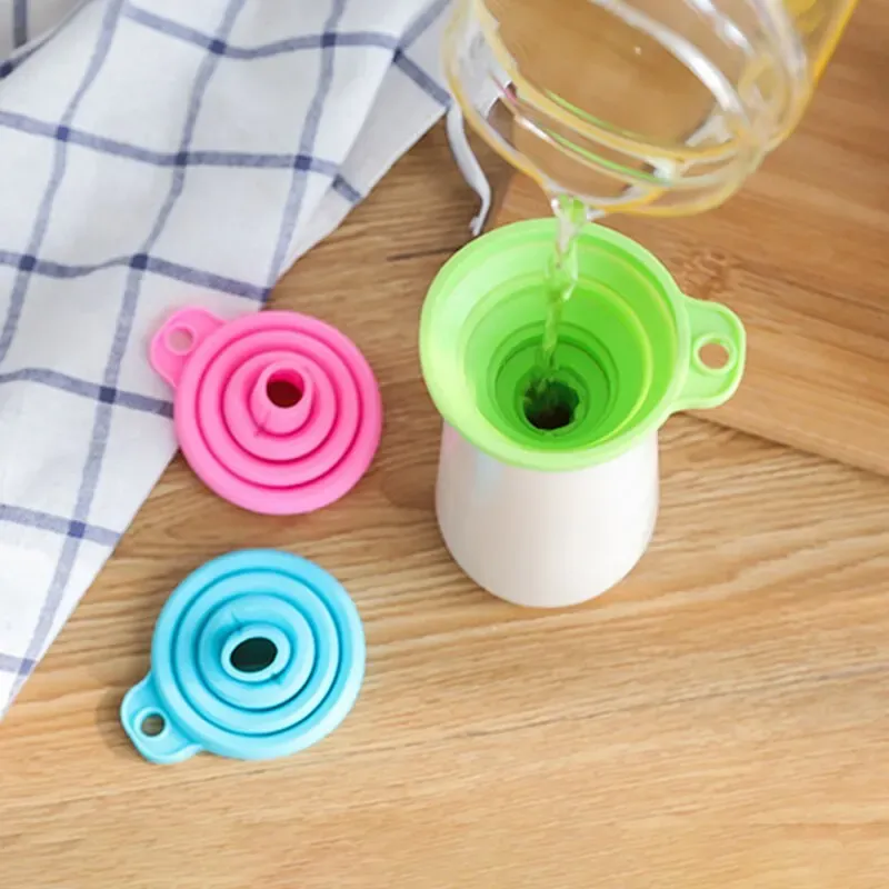 Haushalts-Teleskop trichter Küchen verpackung Hoch temperatur beständiger Trichter Mini-Falt trichter Küchengeräte 4 Farben 1 Pac