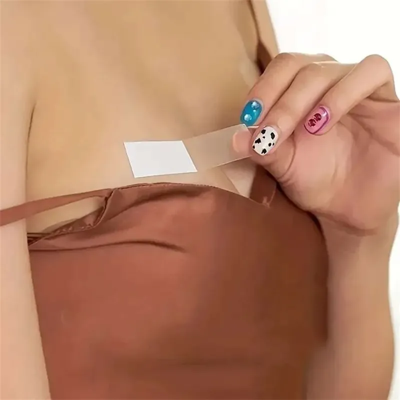 36-teiliges, modisches, transparentes doppelseitiges Klebeband für Damen für Kleidung und Körper, transparenter, starker Kleber für alle Hauttöne und Stoffe